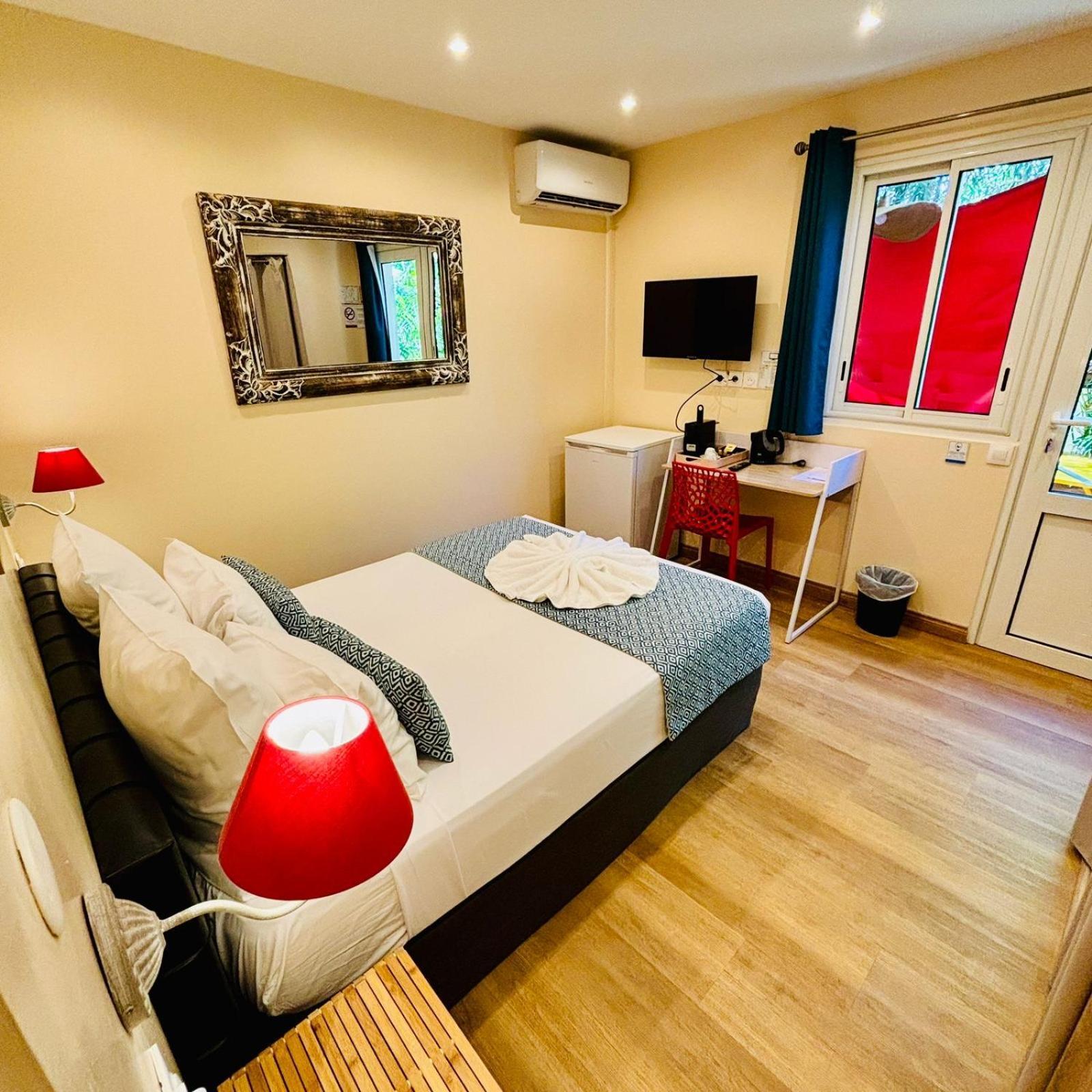 Hotel Coco Island Saint-Gilles Les Bains Zewnętrze zdjęcie